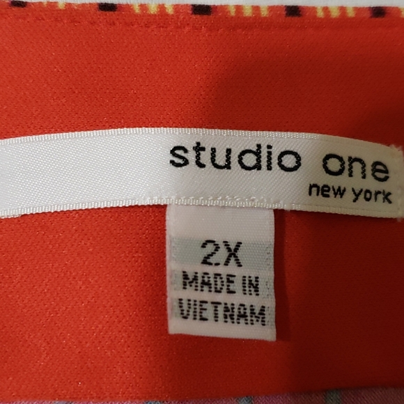 Studio One New York Sleeveless Maxi Dress - Picture 11 of 16